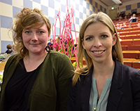 Bild: Claudia Huerkamp-Preis für Agnes Piekacz und Kirstin Grabbe (v.l.). Foto Universität Bielefeld 