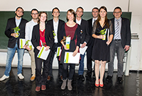 Ausgezeichnete Absolventen und zwei Vertreter der Friedrich Wilhelm Helweg-Stiftung (v.l.): Michael Florian Liebthal, Marc Otto Eva Laura von der Heyde, Benjamin Klein, Jana Stallmann, Boas Pucker, André Heinrich (Stiftung), Nadja Alina Henke und Jürgen Heidemann (Stiftung). Foto: Universität Bielefeld/R. Litera