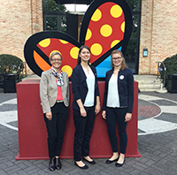 Team Bicomer in Brazil at the BBEST2017 conference (from left): mentor Dr. Petra Peters-Wendisch with Bicomer team members Nadja Henke and Tatjana Walter. Photo: Bielefeld University.