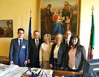 Die Bielefelder Delegation mit Rektorreferent Daniele Resta, Rektor Gerhard Sagerer, Laura Garavini, Prorektorin Angelika Epple, Vito Geronda und Flavia Piccoli Nardelli (v.l.).