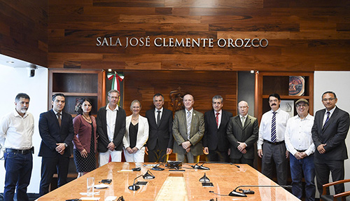 Bild: Vertreter der Universitäten trafen sich zum gemeinsamen Austausch in Guadalajara.
Foto: Universidad de Guadalajara
