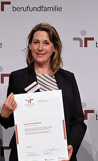 Bild: Dr.  Dr. Phoebe Holdgrün. Foto: berufundfamilie