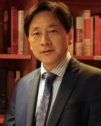 Bild: Prof. Dr.-Ing. Yaochu Jin forscht ab Oktober 2021 als Humboldt-Professor an der Universität Bielefeld. Als Teil des Forschungspreises erhält er 3