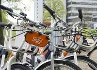 Bild: „meinSiggi“-Bikes können an der Universität an der StadtBahn-Haltestelle