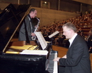 Bild: Buz 220/2005 - Jahresempfang 2005. Musikalisches Zwischenspiel mit Kai Niedermeier (Saxofon) und dem Leiter der UniBigband Hans-Hermann Rösch (Klavier).