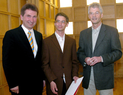 Bild: Auf dem Foto von links nach rechts: Innovationsminister Prof. Dr. Andreas Pinkwart