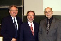 Wissenschaftsforum Wirtschaft. Das Bild zeigt (v.l.): Prof. Volker Böhm, Ph.D., Prof. Dr. Norbert Walter und Prof. Dr. Dieter Timmermann, Rektor der Universität Bielefeld.