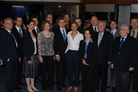Dissertationspreise 2007 der Westfälisch-Lippischen Universitätsgesellschaft:
Ortwin Goldbeck (Vorsitzender der WLUG), Alexander Sczyrba, Christine Hunner-Kreisel, Matthias Buschmeier, Kirsten Heckmann, Marten Hillebrand, Oliver Bünemann, Aiko Barsch, Isabel Dziobek, Jan Timmer, Silke Hüls, Sebastian Mäueler, Bürgermeister Horst Grube, Frank Berner, Professor Dr. h.c. Helmut Steiner (Geschäftsführer der WLUG) und Professor Dr. Martin Egelhaaf (Prorektor Forschung und wissenschaftlicher Nachwuchs, v.l.).