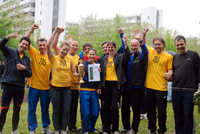 Bild: Sieger des 28. Finnbahn-Meetings: Team "Auf Achilles Fersen"