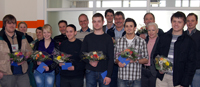 Erfolgreiche Auszubildende und ihre Betreuer (v.l.): Sebastian Dietrich (Tierpfleger FR Zootierpflege), Ausbilderinnen Kristina Ruhe und Ursula Rennemann, Jelena Dezatkina (Feinwerkme-chanikerin), Ausbilder Klemens Schmidt und Dr. Axel Ziesenis, René Kolipost (Feinwerkmechaniker), Personaldezernent Dr. Frank Lohkamp, Ausbilder Achim Kluck, Rudi Merkel (Systemelektroniker), Ausbilder Siegfried Berger, Ausbildungskoordinatorin Angelika Spilker, Siegfried Fröse (Feinwerkmechaniker), Personalsachbearbeiter Alexander Steinhäuser. 