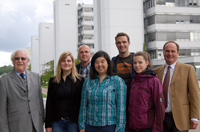 Professor Dr. Helmut Steiner mit den Stipendiaten Christina Bomholt, Stefan Arndt, Yvonne Hermann, Mathias Gruber, Julia Weiske und dem Leiter des International Office Dr. Thomas Lüttenberg (v.l.)