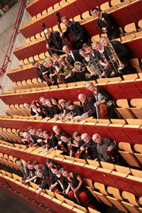 Bild: Das Orchester der Universität Bielefeld sucht Mitwirkende für Mozarts „Zauberflöte“.