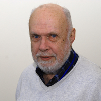 His Chinese students honour Professor Dr. Andreas Dress with the title 'Grandfather'. 