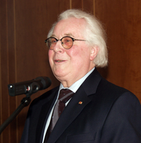 Geschäftsführer Professor Helmut Steiner