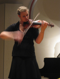 Violonistin Julia Parusch