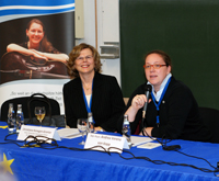 Christiane Konegen-Grenier (Senior Researcher Hochschule, Institut der deutschen Wirtschaft Köln) und (Andrea Verena von Kopp, FU Berlin) berichten über "ERASMUS-Mobilität als Karrierefaktor – Employability?" 
