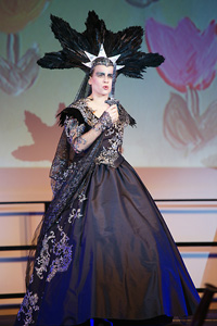 Bild: Myriam Dewald als Königin der Nacht