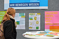 Bild: Welches Stipendium ist etwas für mich und wie kann ich mich bewerben? Beim Stipendiaten-Infotag gibt es die Antworten auf Fragen rund ums Stipendium. Foto: Universität Bielefeld