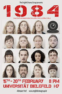 Bild: Die English Drama Group der Universität Bielefeld präsentiert eine Bühnenfassung von Georg Orwels „1984“. 
Foto: Thomas Handke