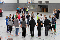Bild: Neue Ideen für den Sportunterricht: Am 33. Tag des Schulsports kommen Lehrerinnen und Leh-rer aus der Region zusammen.  
Foto: Universität Bielefeld