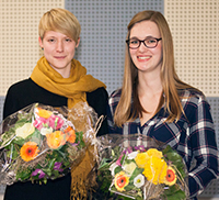 Bild: Die Preisträgerinnen Stella Pölkemann (l.) und Janine Potthast. Foto Universität Bielefeld