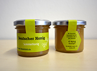 Bild: Mitglieder der Bienen-AG der Fakultät für Biologie haben den Honig produziert.