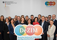 Bild: Aufbau zur Gründung des Deutschen Zentrums für Integrations- und Migrationsforschung (DeZIM). 