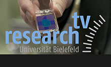 Bild: Kohlenstoff-Nanomembranen sind das Thema des neuen „research_tv“-Beitrags. Die Membranen sind sieben Nanometer dünn. Sie könnten in Zukunft sowohl als Filter als auch als Schutzschicht dienen. Foto: Universität Bielefeld