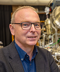 Bild: Prof. Dr. Armin Gölzhäuser (Foto: Universität Bielefeld/M.-D. Müller)