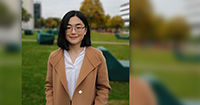 Bild: Dr Yang Yang (Faculty of Physics): ‘I developed measurement techniques to quantify mass transport through 1.2 nanometre—a millionth of a millimetre—thick carbon nanomembranes: the CNMs. I found that these membranes block most gases