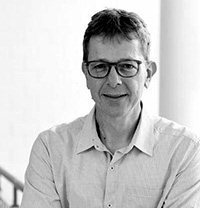 Dr. Stefan Weidner