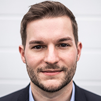 Bild: Der Soziologe Dr. Simon Kühne von der Univer-sität Bielefeld ist einer der Co-Leiter der Studie. Foto: Universität Bielefeld