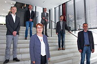 They have promoted the foundation of the new institute (front row from left to right): Prof. Dr Eyke Hüllermeier (Paderborn University), Prof. Dr Birgitt Riegraf (President of Paderborn University), Prof. Dr.-Ing. Gerhard Sagerer (Rector of Bielefeld University) and (back row from left to right), Prof. Dr Johannes Blömer (Vice President for Research at Paderborn University), Prof. Dr Martin Egelhaaf (Vice Rector for Research at Bielefeld University) and Prof. Dr Philipp Cimiano (Bielefeld University). Photo: Paderborn University