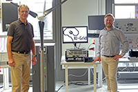Bild: Prof. Dr.-Ing. Ulrich Rückert (li.) von der Universität Bielefeld und Prof. Dr.-Ing. Jens Haubrock von der Fachhochschule Bielefeld leiten das Projekt KI-Grid. Foto: Fachhochschule Bielefeld