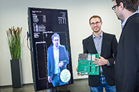 Das neue Projekt VEDLIoT entwickelt eine modulare Hardware-Plattform, die zum Beispiel in einem intelligenten Spiegel oder anderen Smarthome-Geräten eingesetzt werden kann. Foto: Universität Bielefeld/S. Jonek