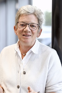 Dr. Andrea Frank, langjährige Leiterin des Zentrums für Lehre und Lernen, verabschiedet sich nach über 30 Jahren an der Universität Bielefeld in den Ruherstand