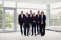 Bild: Das neue Rektorat der Universität Bielefeld ab dem 1. Oktober 2023 (v.l.): Kanzler Dr. Stephan Becker