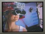 Bild: Buz 217/2004 - Titelbild - MTV-Moderatorin Mirjam Weichselbraun mit der "Brille mit Gedächtnis".