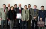 Bild: Buz 217/2004 - Auf Einladung des Deutschen Akademischen Austauschdienstes (DAAD) besuchte eine Delegation brasilianischer Hochschulrektoren eine Reihe deutscher Hochschulen und Forschungsinstitute und traf sich zu Gesprächen in Ministerien und Wissenschaftsorganisationen.
