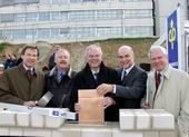 Bild: Buz 218/2004 - Grundsteinlegung Laborgebäude mit Universitätskanzler Hans-Jürgen Simm