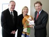 Bild: Buz 218/2004 - Eröffneten die Psychotherapeutische Ambulanz: Wolfgang Fiegenbaum