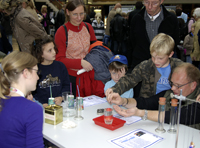 Bild: GENIALE - Jahrmarkt der Physik