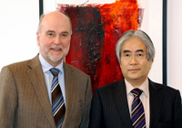 Bild: Rektor Prof. Dr. Dieter Timmermann mit Yasuhisa Kanaguchi