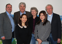 Bild: Besuch im teutolab Chemie (v.l.): Dr. Thomas Lüttenberg (International Office)