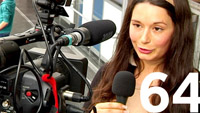 Bild: Ayla Avvuran moderiert die 64. Sendung von Campus TV.