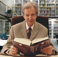 Bild: Professor Dr. János Sándor Petöfi
Foto mit freundlicher Genehmigung der Universität Macerata