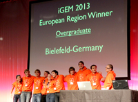 Bild: Das iGEM-Team der Universität Bielefeld hat den Gesamtsieg beim europäischen Vorentscheid des iGEM-Wettbewerbs geholt. Foto: iGEM-Team Bielefeld