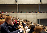 Bild: Vorlesung im Audimax der Universität Bielefeld
