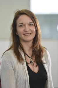 Bild: Juniorprofessorin Dr. Elisabetta Chicca arbeitet an der Entwicklung von künstlichen Nervensystemen. Foto: CITEC/Universität Bielefeld