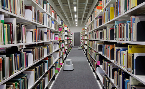 Bild: Eindrücke vom Umzug der Bibliothek ins Gebäude X